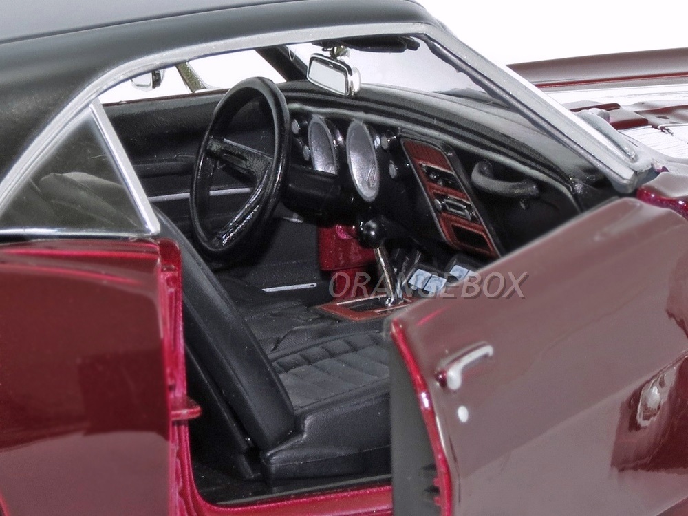 Chevrolet Camaro Z/28 Coupe 1968 1:18 Maisto Marrom - 20 anos